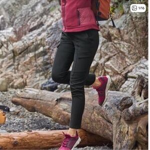 ATHLETA Wander Utility Pants Black Size 6 Cargo Outdoor Hiking